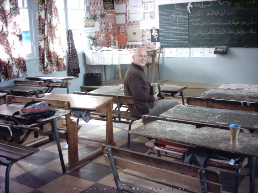 VOYAGE DU 22 29 04 2006 200 maraval ecole une classe 2.jpg